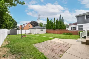 1580 W Howard Ave, Milwaukee, WI 53221 - Photo 11