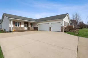 522 Bridgewater Cir, Williams Bay, WI 53191 - Photo 19