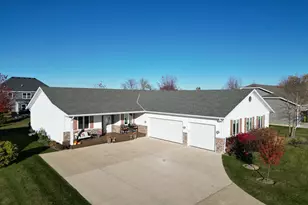 522 Bridgewater Cir, Williams Bay, WI 53191 - Photo 21