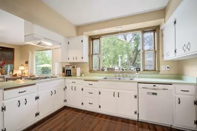 4749 N 75th St, Milwaukee, WI 53218 - Photo 13