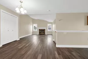 2023 W Layton Ave, Milwaukee, WI 53221 - Photo 7