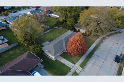 3422  Stratford Ave, Racine, WI 53402 - Photo 5