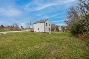 632 Partridge Pkwy, Genoa City, WI 53128 - Photo 11