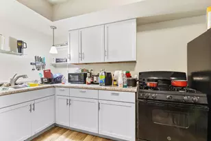 9241 W Allyn St, Milwaukee, WI 53224 - Photo 5