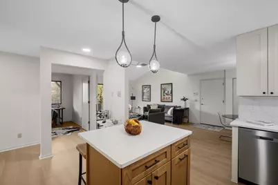 116 E Freistadt Rd #F, Thiensville, WI 53092 - Photo 3