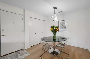 116 E Freistadt Rd, Thiensville, WI 53092 - Photo 7