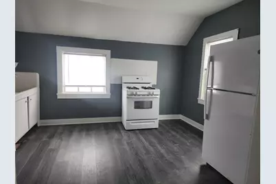 1801 N Wisconsin St #UPPER, Racine, WI 53402 - Photo 3