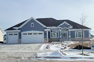 1940 N Creek Dr, Grafton, WI 53024 - Photo 1