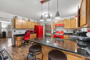 226 Beatrice Dr, Hartford, WI 53027 - Photo 9