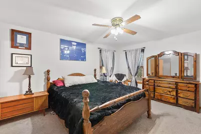 226  Beatrice Dr, Hartford, WI 53027 - Photo 15