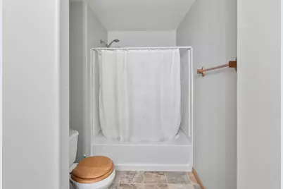 226  Beatrice Dr, Hartford, WI 53027 - Photo 21