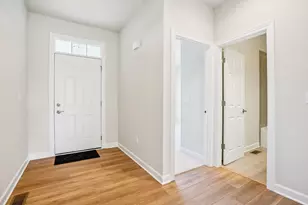 1545 N Stone Ridge Dr, Lake Geneva, WI 53147 - Photo 3