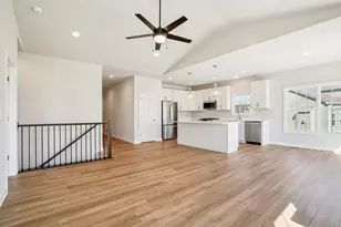 1545 N Stone Ridge Dr, Lake Geneva, WI 53147 - Photo 7