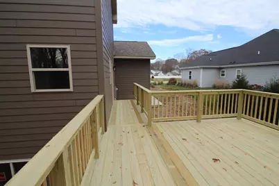 725  Brookview Ct, Racine, WI 53402 - Photo 9