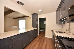 8105 W Townsend St, Milwaukee, WI 53222 - Photo 9