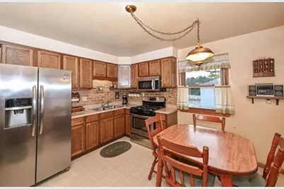 3734 N 73rd St, Milwaukee, WI 53216 - Photo 9