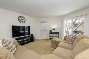 W169N11452 Biscayne Dr, Germantown, WI 53022 - Photo 3