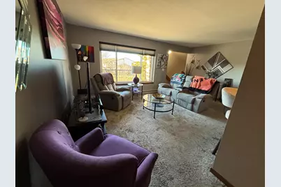 W176N9746  Riversbend Cir #E, Germantown, WI 53022 - Photo 3