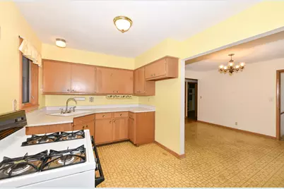 6124 W Spokane St, Milwaukee, WI 53223 - Photo 11