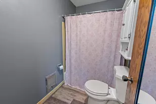 8117 W Manitoba St, West Allis, WI 53219 - Photo 13