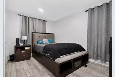 319  Jasper Ln, Waukesha, WI 53188 - Photo 5