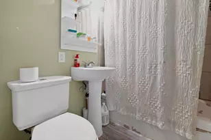 319 Jasper Ln, Waukesha, WI 53188 - Photo 11