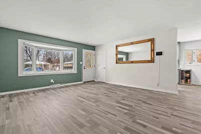 5325 W Allerton Ave, Greenfield, WI 53220 - Photo 3