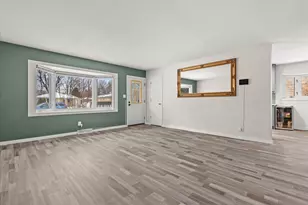 5325 W Allerton Ave, Greenfield, WI 53220 - Photo 3