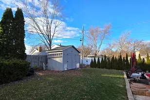 1424 Hickory Way, Racine, WI 53405 - Photo 7