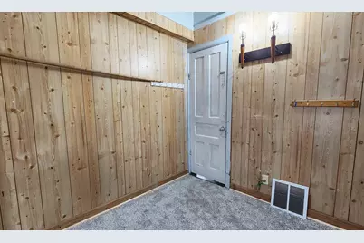 1527 N 33rd St, Milwaukee, WI 53208 - Photo 11