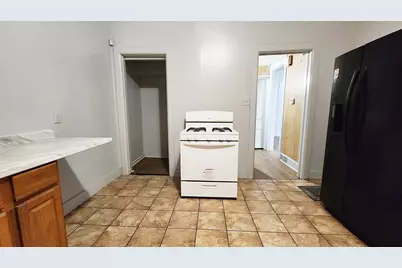 1527 N 33rd St, Milwaukee, WI 53208 - Photo 9