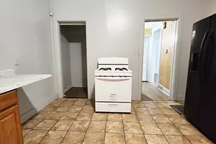 1527 N 33rd St, Milwaukee, WI 53208 - Photo 9