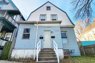 1527 N 33rd St, Milwaukee, WI 53208 - Photo 1