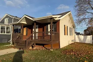 1602 76th St, Kenosha, WI 53143 - Photo 3