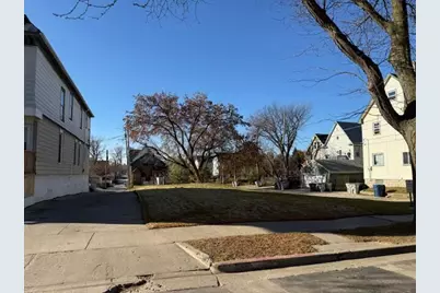 319 N 31st St, Milwaukee, WI 53208 - Photo 7