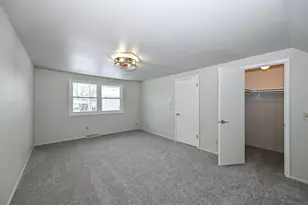 15199 W Fenway Ct, New Berlin, WI 53151 - Photo 13