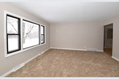 W234N7604  Woodside Rd, Sussex, WI 53089 - Photo 7