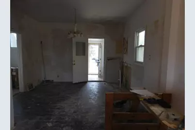 1312 S 61st St, West Allis, WI 53214 - Photo 5