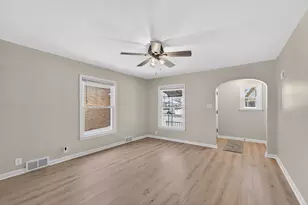 2822 S 48th St, Milwaukee, WI 53219 - Photo 7