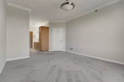 6995 S Riverwood Blvd #S-301, Franklin, WI 53132 - Photo 13