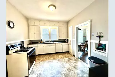 913  69th St, Kenosha, WI 53143 - Photo 3