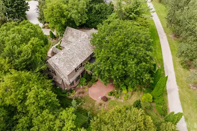 8266 S Country Club Cir, Franklin, WI 53132 - Photo 49