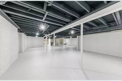 8266 S Country Club Cir, Franklin, WI 53132 - Photo 35