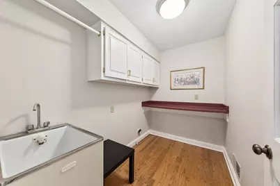 8266 S Country Club Cir, Franklin, WI 53132 - Photo 37