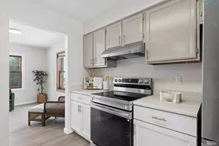 530 Manchester Ln, Hartland, WI 53029 - Photo 11