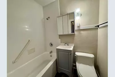 1515  Taylor Ave #4, Racine, WI 53403 - Photo 11