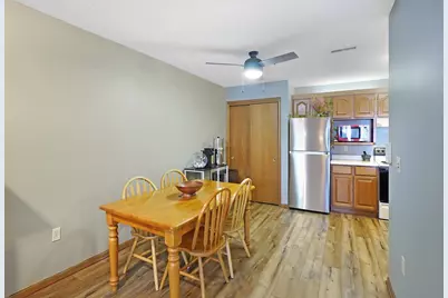 17354 W Lincoln Ave, New Berlin, WI 53146 - Photo 9