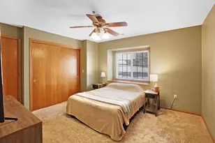 17354 W Lincoln Ave, New Berlin, WI 53146 - Photo 11