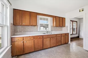 514 E Main St, Racine, WI 53185 - Photo 7