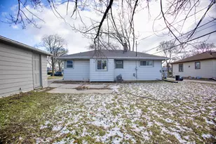 10500 W Rae Ave, Milwaukee, WI 53225 - Photo 15